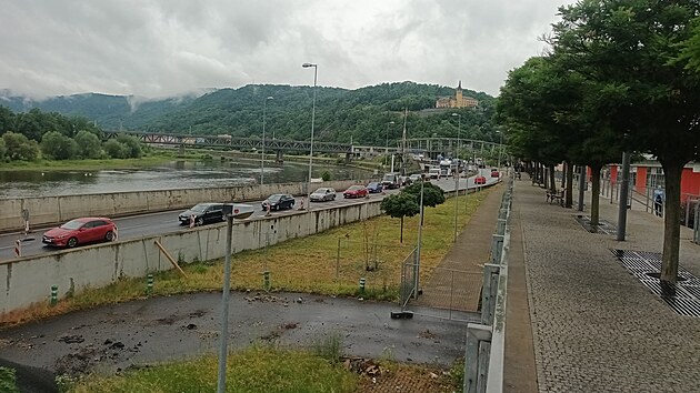 V Ústí nad Labem kvůli zúžení u opravovaného Benešova mostu zkolabovala doprava. (5. června 2026)