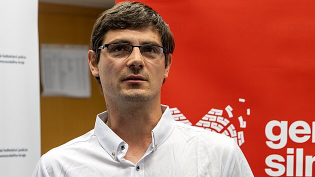 Řidič kamionu Dan Scharf pomohl při vážné nehodě. Nyní za to dostal ocenění Gentleman silnic. (5. června 2026)
