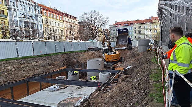 Průběh rekonstrukce n&aacute;měst&iacute; Jiř&iacute;ho z Poděbrad.