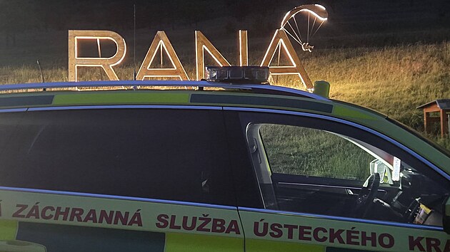 Na vrchu Raná na Lounsku v pondělí večer havaroval paraglidista.