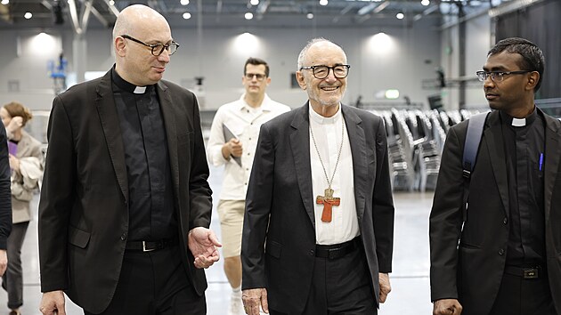Sobotn&iacute; m&scaron;i v Brně při blahořečen&iacute; kněž&iacute; Jana Buly a V&aacute;clava Drboly povede kanadsk&yacute; kardin&aacute;l s česk&yacute;m původem Michael Czerny (uprostřed). (5. června 2026)