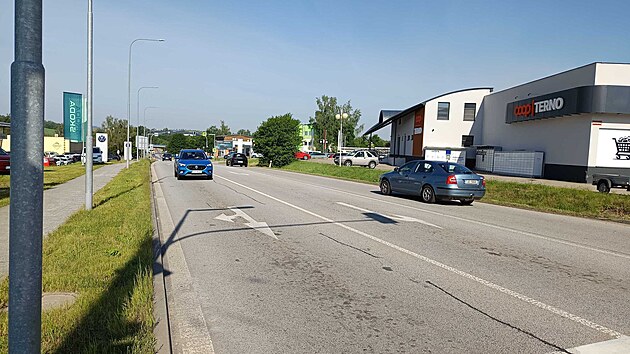 Rekonstrukce průtahu městem by měla zač&iacute;t na jeho z&aacute;padn&iacute;m okraji. Jako prvn&iacute; přijde na řadu Žižkova ulice (na sn&iacute;mku), kter&aacute; patř&iacute; k nejvyt&iacute;ženěj&scaron;&iacute;m ulic&iacute;m Jihlavy. (2. června 2026)
