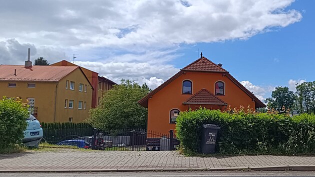 Dům, v němž žila zadržen&aacute; žena, i jeho okol&iacute;, prohled&aacute;vali kriminalist&eacute;-
