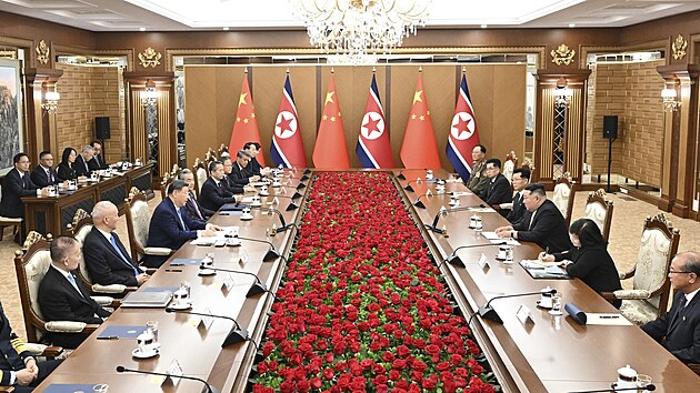 Čínský prezident Si Ťin-pching přicestoval na státní návštěvu Korejské lidově demokratické republiky. (8. června 2026)