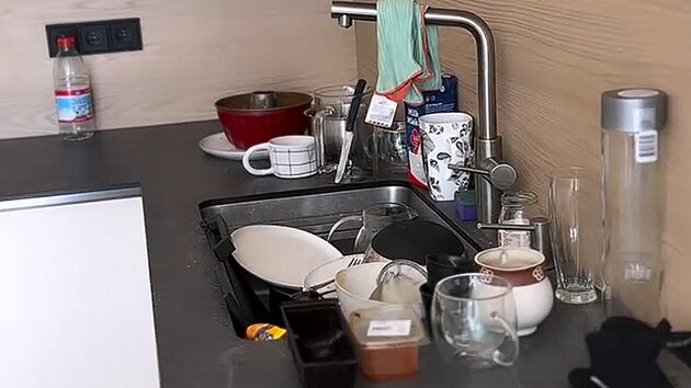 Gabriela Soukalov&aacute; uk&aacute;zala dom&aacute;c&iacute; nepoř&aacute;dek a realitu v&scaron;edn&iacute;ch dn&iacute;. &bdquo;Tohle je jednoznačně nejv&iacute;c autentick&eacute; video, kter&eacute; jsem kdy sd&iacute;lela,&ldquo; napsala k př&iacute;spěvku na Instagramu. (červen 2026)