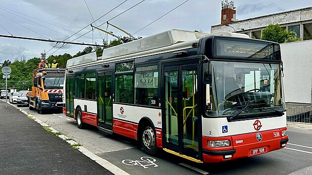 Zku&scaron;ebn&iacute; j&iacute;zda trolejbusu linky 53 na Strahov. (12. června 2026)