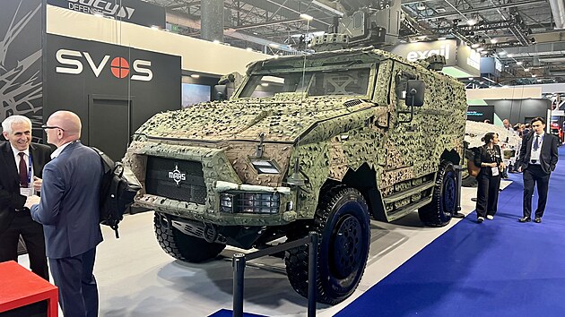 Veletrh obranné techniky Eurosatory v Paříži představil zbraně a obranné systémy inspirované ukrajinskou válečnou zkušeností. (17. června 2026)