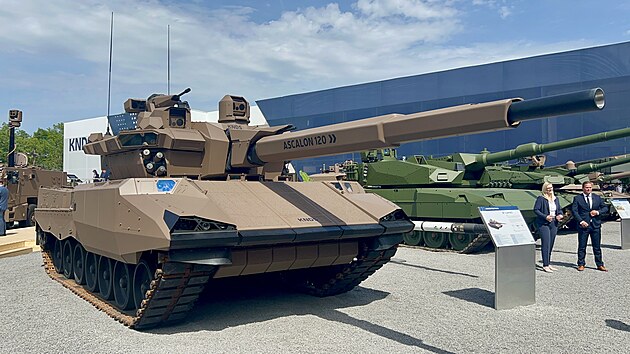 Veletrh obranné techniky Eurosatory v Paříži představil zbraně a obranné systémy inspirované ukrajinskou válečnou zkušeností. (17. června 2026)