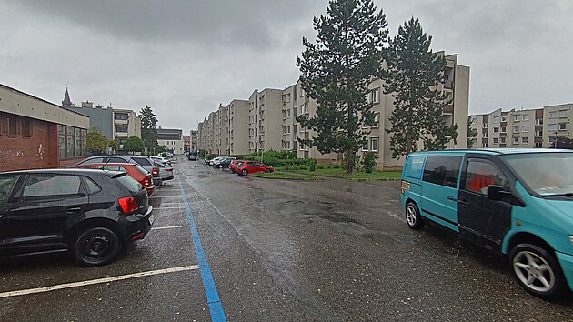 Radnice v Havlíčkově Brodě plánuje modernizaci spodní části Smetanova náměstí, záměr za půl milionu korun však vyvolal vlnu kritiky u opozičních Pirátů, kterým vadí způsob zadání zakázky bez konzultace s veřejností či architekty.
