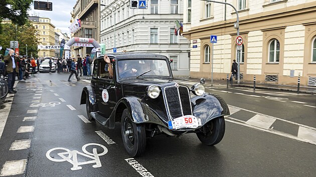 Start vzpomínkové jízdy 1000 mil československých z Prahy do Bratislavy (11. června 2026)