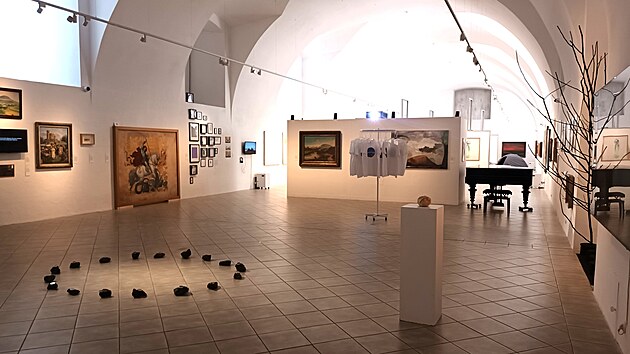 Výstava Říp: kontext a současnost v Galerii moderního umění v Roudnici nad Labem