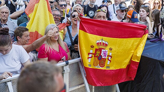 Oficiální fanzóna MotoGP v Brně láká mnoho českých i zahraničních fanoušků. Show s jezdci MotoGP přitáhla na náměstí Svobody stovky milovníků silničních motorek. Na snímku závodník Moto2 Filip Salač. (18. června 2026)