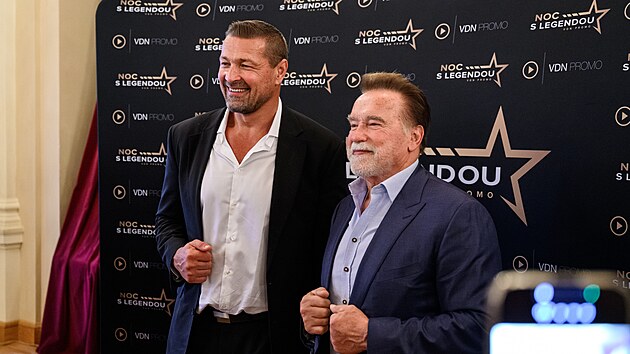 Arnold Schwarzenegger (vpravo) a Petr Jákl na akci Noc s legendou (18. června 2026)