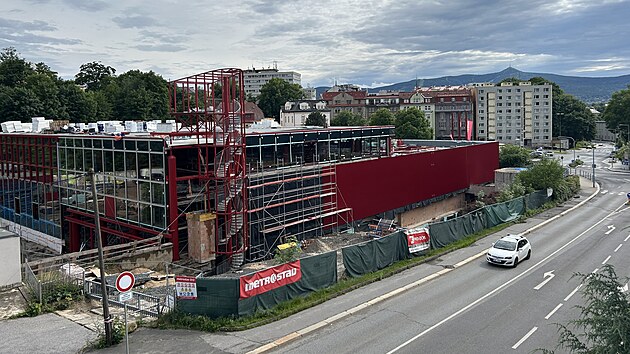 Dokončen&iacute; rekonstrukce je napl&aacute;novan&eacute; na 9. června př&iacute;&scaron;t&iacute;ho roku.