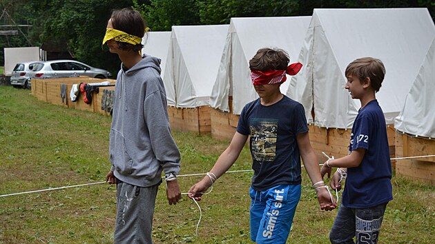 Letní tábory pořádají přibyslavští skauti pravidelně. Letos poprvé však budou hostit i své přátelé z partnerského města v Nizozemsku.