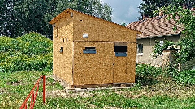 Vla&scaron;tovč&iacute; dům vyrostl na městsk&eacute;m pozemku nedaleko demolovan&eacute;ho star&eacute;ho statku během několika t&yacute;dnů.