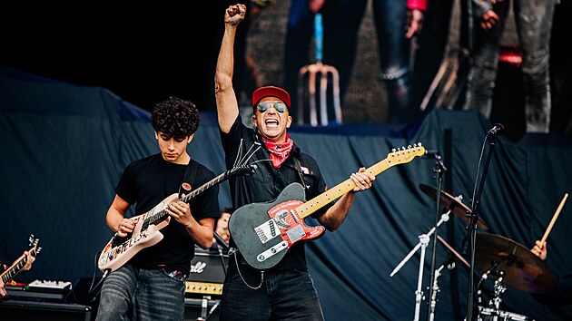 Tom Morello se synem Romanem na Rock for People (12. června 2026).