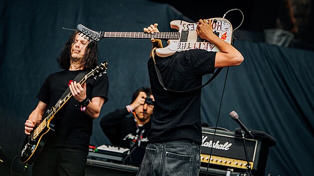 Tom Morello se synem Romanem na Rock for People (12. června 2026).