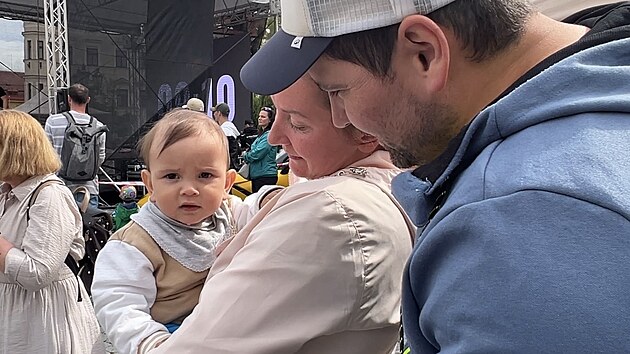 Akce Roztancuj Českou republiku 2026 v pátek dopoledna zaplnila Resselovo náměstí v Chrudimi. (12. června 2026)