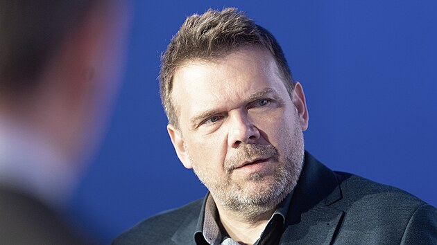 Program konference je rozdělen do tematick&yacute;ch bloků podle st&iacute;nov&yacute;ch ministerstev. Vyvrchol&iacute; diskus&iacute; k ideov&eacute;mu směřov&aacute;n&iacute; strany a představen&iacute;m Modr&eacute;ho kodexu ODS. Na sn&iacute;mku Martin Baxa. (13. června 2026)