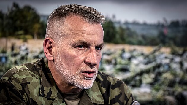 Hostem pořadu Rozstřel je Miroslav Hlaváč, nově jmenovaný náčelník Generálního štábu Armády České republiky.