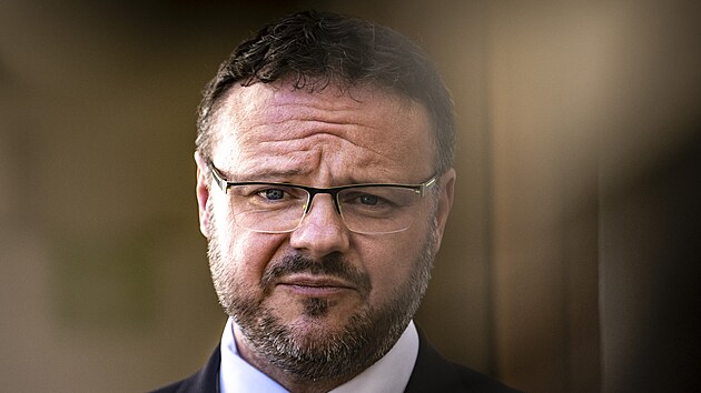 Gener&aacute;ln&iacute; ředitel Česk&eacute;ho rozhlasu Ren&eacute; Zavoral po setk&aacute;n&iacute; s prezidentem Petrem Pavlem a Evropskou vys&iacute;lac&iacute; uni&iacute; (EBU). (24. června 2026)