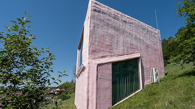 Vila Hermína je zajímavým architektonickým experimentem.