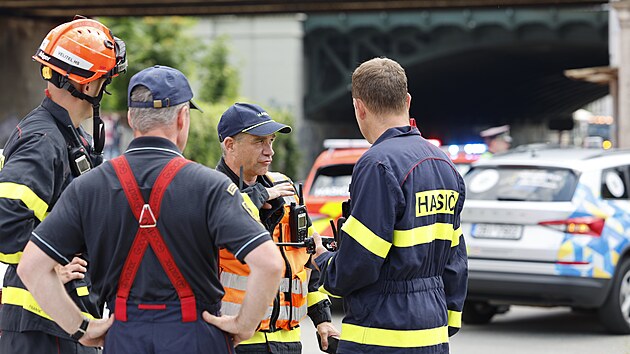 Dělníci objevili u nádraží v Brně patrně leteckou pumu. Policisté místo uzavřeli (22. června 2026)