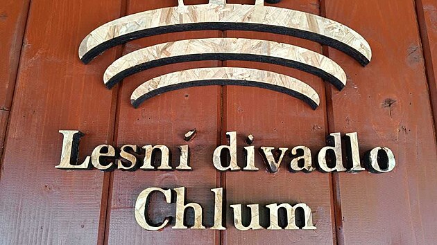 Amfite&aacute;tr na Chlumu u Hradce Kr&aacute;lov&eacute; se chyst&aacute; na letn&iacute; sezonu 2026.