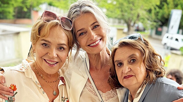 Bardotky - Dagmar Havlov&aacute;, Pavl&iacute;na Poř&iacute;zkov&aacute; a Eva Holubov&aacute;