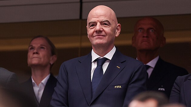 Prezident FIFA Gianni Infantino si nenechal uj&iacute;t ani z&aacute;pas mezi Pobřež&iacute;m slonoviny a Norskem.