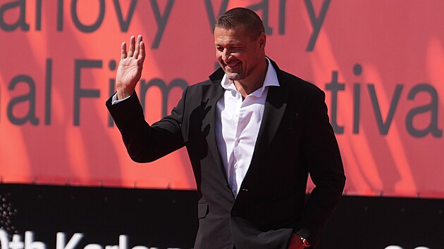 Petr Jákl přichází na zahajovací večer 60. ročníku karlovarského filmového festivalu. (3. července 2026)