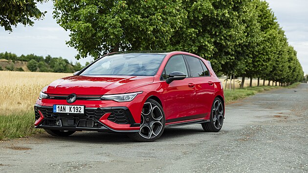 Volkswagen Golf GTI Edition 50