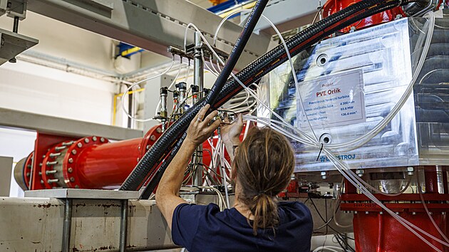 V blanensk&eacute; laboratoři společnosti Litostroj Engineering, se totiž aktu&aacute;lně testuj&iacute; kl&iacute;čov&eacute; technologie pro unik&aacute;tn&iacute; modernizaci vodn&iacute; elektr&aacute;rny na přehradě Orl&iacute;k. (2. července 2026)