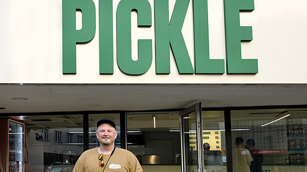 Spolumajitel trojice brněnských podniků Pickle, Bucheck a Dezertírna Peter Szamuhel proměnil gastromapu brněnských podniků.