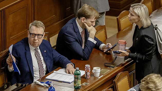 Jednání Poslanecké sněmovny. Novela zákona o státní sociální podpoře. Aleš Juchelka(ANO), Adam Vojtěch (ANO), Zuzana Mrázová (ANO). (8. července 2026)