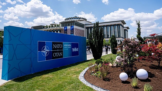 Summit NATO v turecké Ankaře. (8. července 2026)