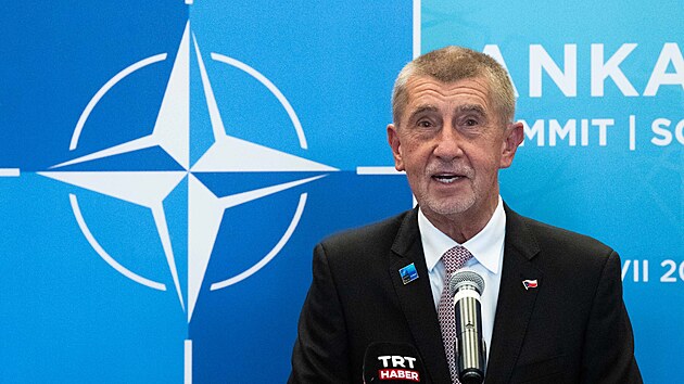 Tisková konference premiéra Andreje Babiše na summitu NATO v turecké Ankaře. (8. července 2026)