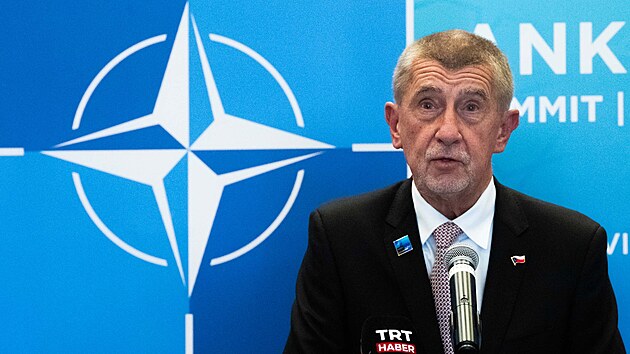 Tisková konference premiéra Andreje Babiše na summitu NATO v turecké Ankaře. (8. července 2026)