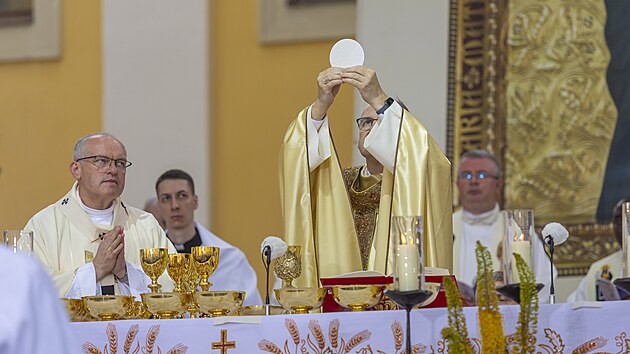 Cyrilometodějské slavnosti na Velehradě navštívilo během dvou dnů více než 20 tisíc věřících. Hlavním celebrantem slavnostní bohoslužby byl pražský arcibiskup Stanislav Přibyl. (5.7.2026)