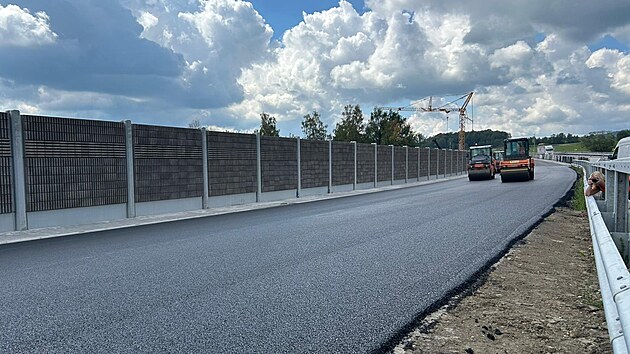 Úsek dálnice D3 mezi Nažidly a Dolním Dvořištěm na Českokrumlovsku otevřou už na konci července. (2. července 2026)