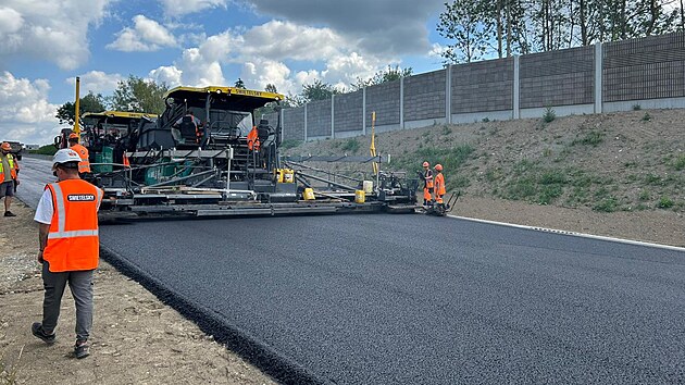 Úsek dálnice D3 mezi Nažidly a Dolním Dvořištěm na Českokrumlovsku otevřou už na konci července. (2. července 2026)