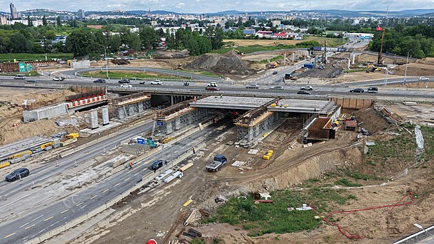 Přestavba kř&iacute;žen&iacute; d&aacute;lnice D1 a D2 u Brna (červen 2026)