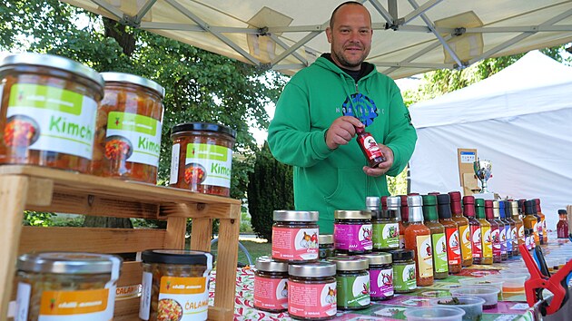 Na novoměstsk&yacute;ch farm&aacute;řsk&yacute;ch trz&iacute;ch si uplynul&yacute; v&iacute;kend při&scaron;li na sv&eacute; i milovn&iacute;ci chilli. (4. července 2026)
