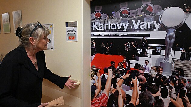 Nadace Archa Chantal česko-francouzské herečky Chantal Poullainové je partnerem proměny dětského oddělení karlovarské nemocnice ve filmový svět.