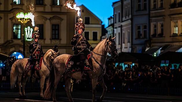 Ohňová show na koních skupiny Štvanci při 160. výročí Bitvy u Hradce Králové z roku 1866 (4. července 2026).