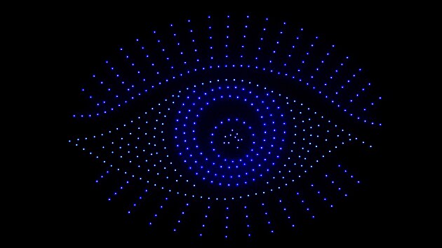Záběr z dronové show, kterou vyvrcholilo zahájení karlovarského festivalu. (4. července 2026)