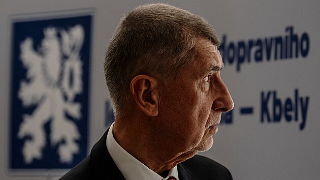 Premi&eacute;r Andrej Babi&scaron; (ANO) před odletem na summit NATO. (7. července 2026)
