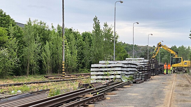 SAKO Brno zprovozní železniční vlečku ze slatinského nádraží až do svého areálu. Bude tak jediným zařízením na energetické využívání opadu v republice, které bude odpad vozit i po železnici.