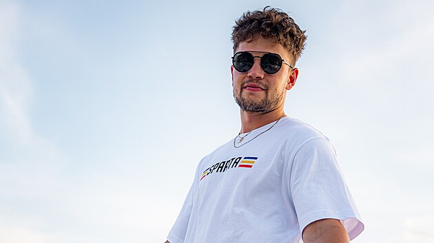 Matěj Blümel se stává novou posilou hokejové Sparty.
